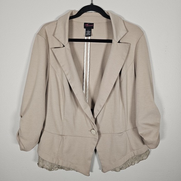 Torrid Womens Size 1 Beige Tan Lace Edged Preppy Blazer - Picture 1 of 10